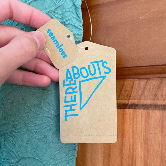 Thereabouts sage green floral patterned little girl’s size 5 T-shirt/top - Picture 3 of 6